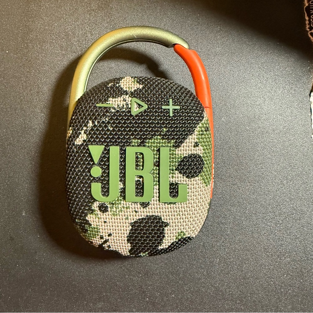 (SOLD) JBL CLIP 4